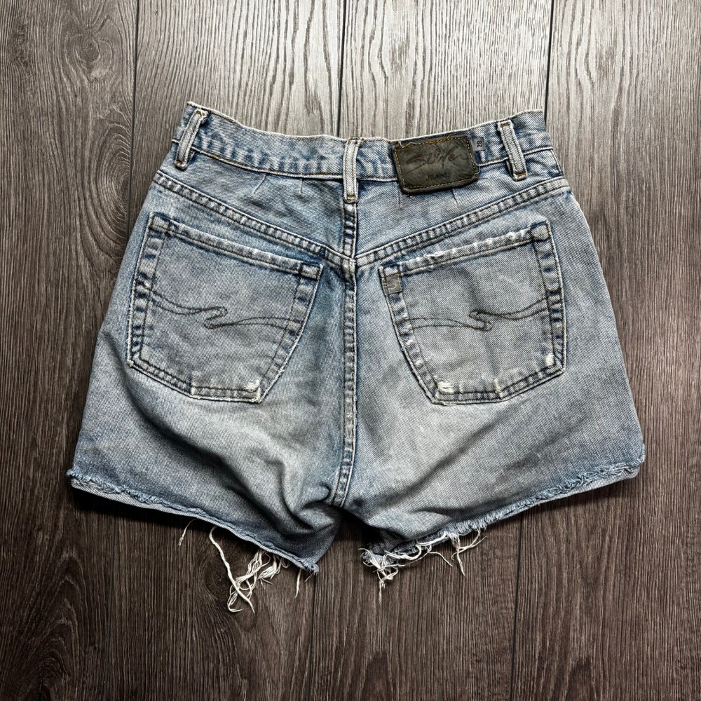 Silver Jeans Vintage Y2K High Waisted 28 Cut Off Denim Shorts Light Wash Size 28